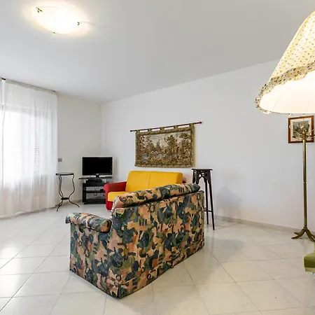 Palazzo Reale & Piazza Indipendenza Roomy Flat * Palermo
