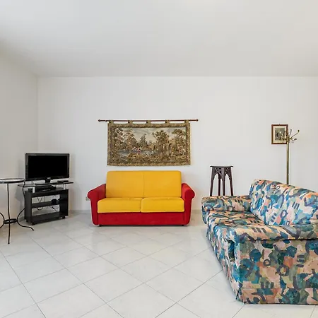 Appartamento Palazzo Reale & Piazza Indipendenza Roomy Flat