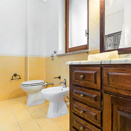 Appartamento Palazzo Reale & Piazza Indipendenza Roomy Flat Palermo